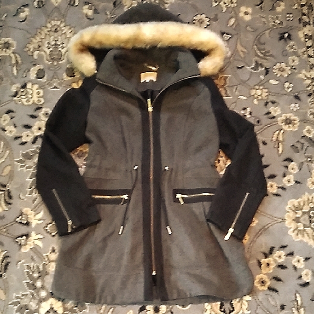 Laundry By Shelli Segal Gray and Black Ski Jacket with Fur Trim